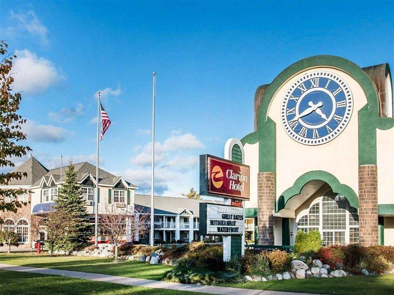Clarion Hotel Beachfront Mackinaw City Exteriör bild
