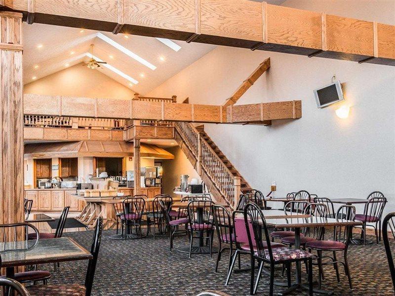 Clarion Hotel Beachfront Mackinaw City Exteriör bild